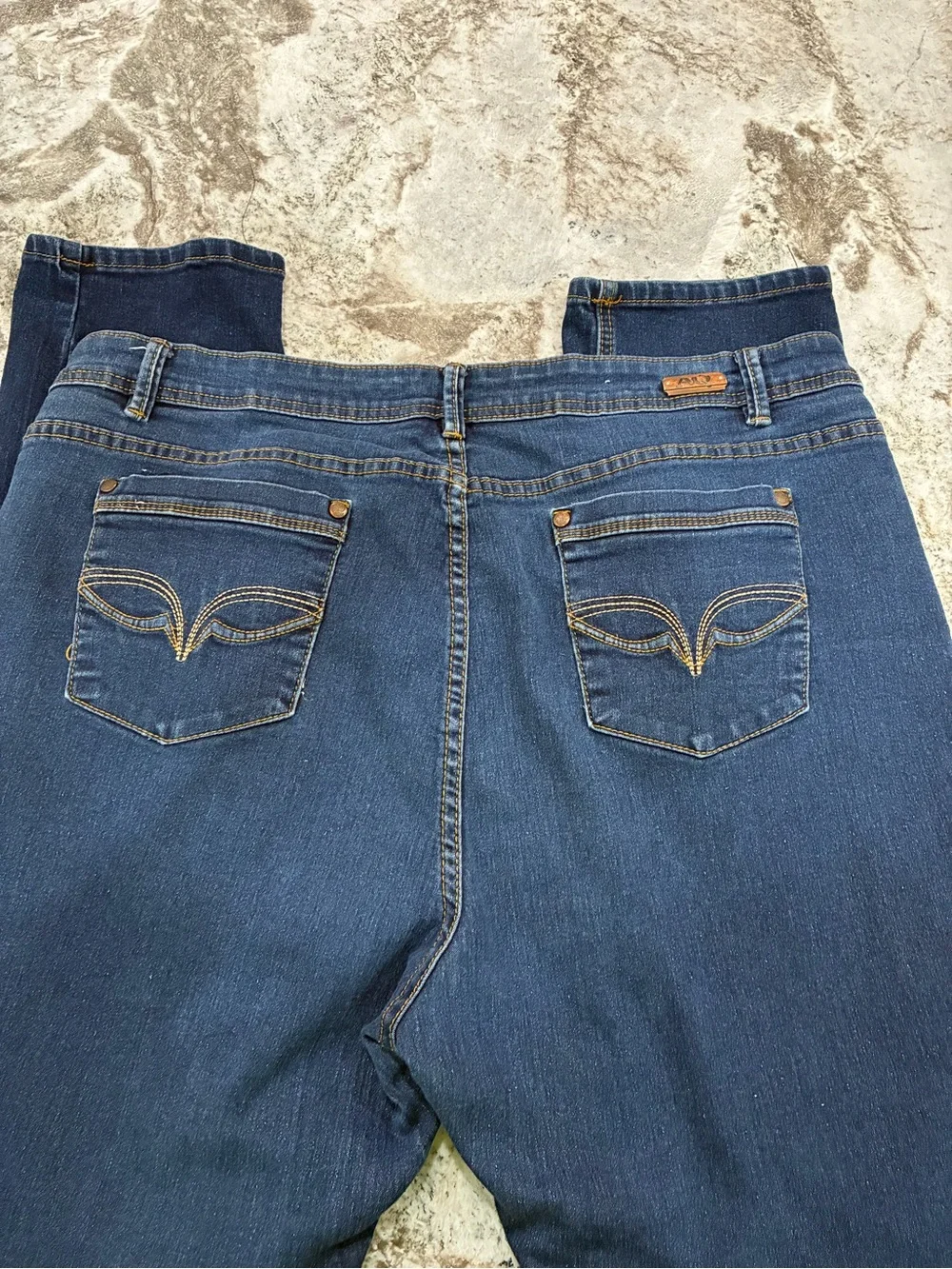 Women’s Dark Blue Straight-Leg Jeans size 20- 0001